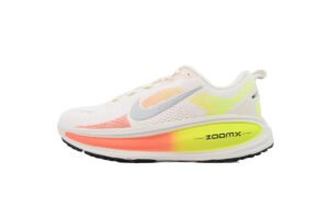 Nike Vomero 18 'Phantom Light Wild Mango