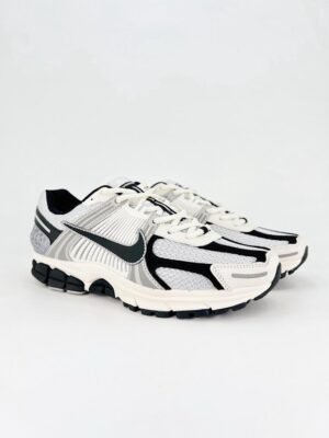Nike Vomero 5
