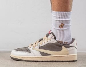 Nike Travis Scott x Jordan 1 Low OG « Reverse Mocha »